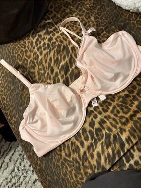 Victoria's Secret Pale Blush Satin Underwire Bra